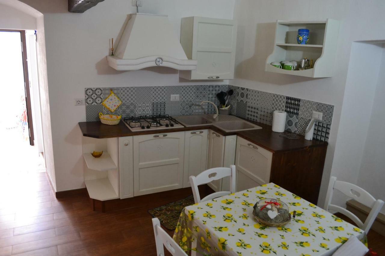 Le Case Di Titina Villa มอตโตลา ภายนอก รูปภาพ
